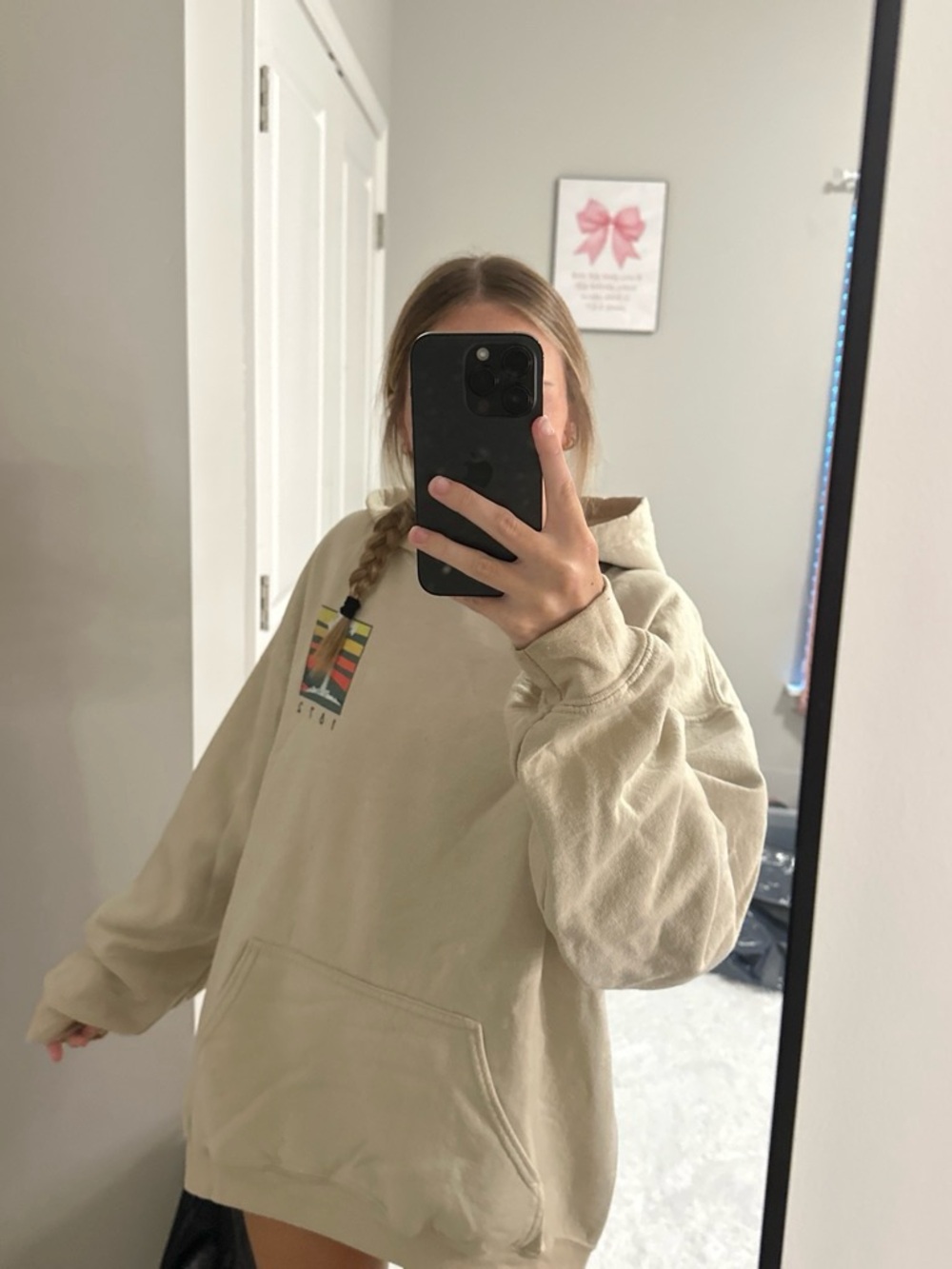 Beige Graphic Yellowstone Hoodie Sweatshirt - Women